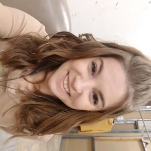 Meet your Posher, Rebecca